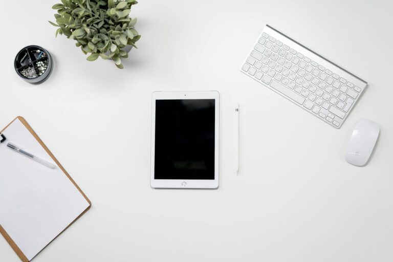 Silver Imac With Apple Keyboard and Magic Mouse